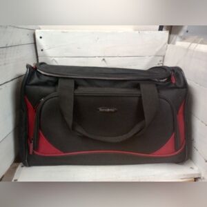 Samsonite Black Red Travel Duffle Bag Carry On Luggage Gym Sports Tote Zip Pocke